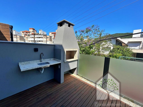 Imagem Casa com 3 Quartos à Venda, 200 m² em Córrego Grande - Florianópolis Imagem Casa com 3 Quartos à Venda, 200 m² em Córrego Grande - Florianópolis