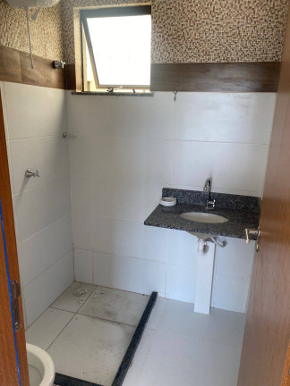 Imagem Apartamento com 2 Quartos para Alugar,  em Ilhéus