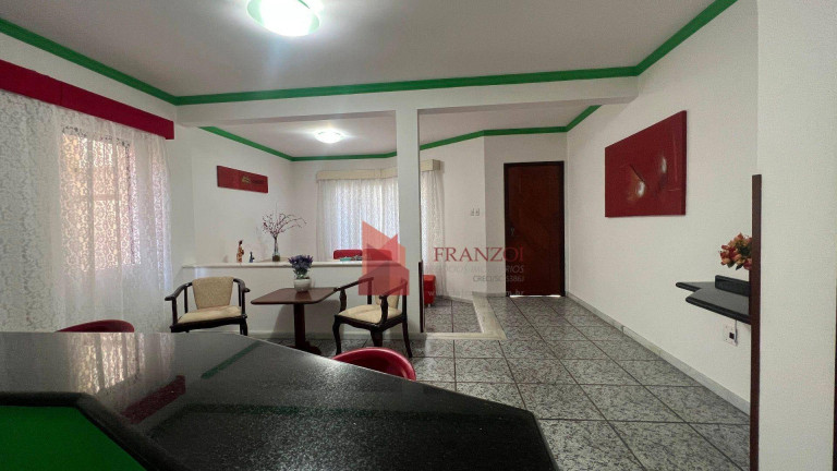 Imagem Sobrado com 3 Quartos à Venda, 450 m² em Vila Operária - Itajaí Imagem Sobrado com 3 Quartos à Venda, 450 m² em Vila Operária - Itajaí