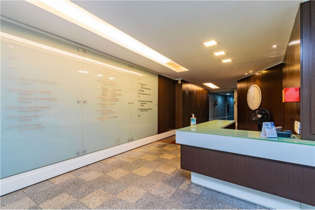 Sala Comercial à Venda,  em Petrópolis - Porto Alegre
