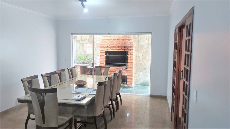Casa com 4 Quartos à Venda, 224 m² em Interlagos - São Paulo