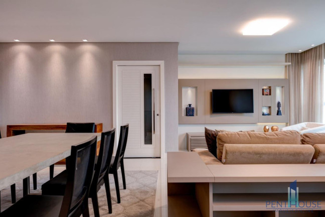 Imagem Apartamento com 4 Quartos à Venda, 180 m² em Centro - Balneário Camboriú Imagem Apartamento com 4 Quartos à Venda, 180 m² em Centro - Balneário Camboriú