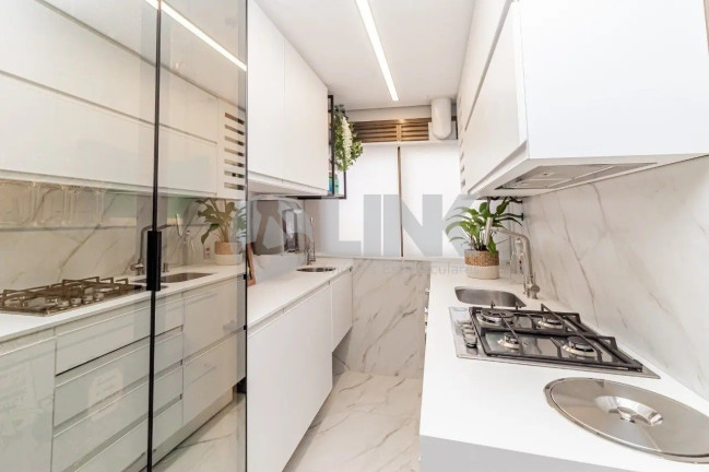 Imagem Apartamento com 3 Quartos à Venda, 70 m² em Cristo Redentor - Porto Alegre Imagem Apartamento com 3 Quartos à Venda, 70 m² em Cristo Redentor - Porto Alegre
