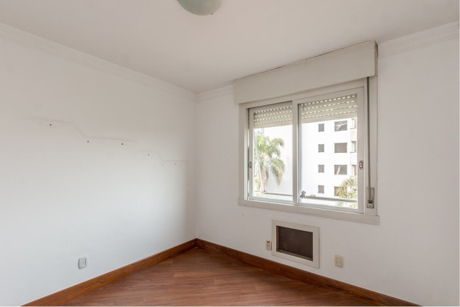 Imagem Imóvel com 3 Quartos à Venda,  em Auxiliadora - Porto Alegre