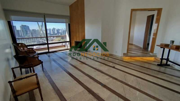 Cobertura com 3 Quartos para Alugar, 490 m² em Real Parque - São Paulo