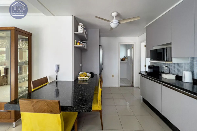 Imagem Casa com 6 Quartos à Venda, 317 m² em Dom Bosco - Itajaí Imagem Casa com 6 Quartos à Venda, 317 m² em Dom Bosco - Itajaí