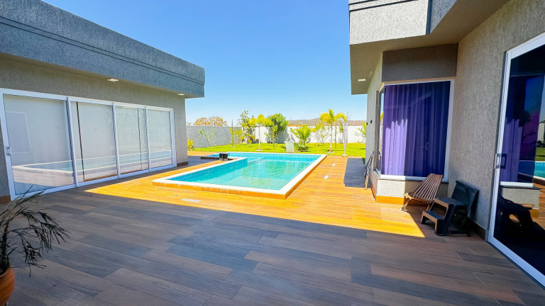 Imagem Casa com 3 Quartos à Venda, 1.081 m² em Residencial Aldeia Das Thermas - Caldas Novas Imagem Casa com 3 Quartos à Venda, 1.081 m² em Residencial Aldeia Das Thermas - Caldas Novas