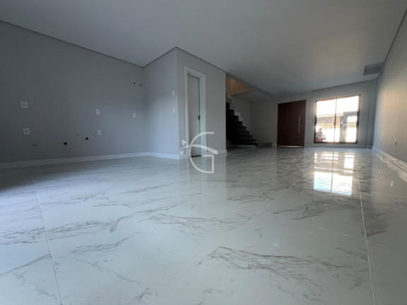Imagem Casa com 3 Quartos à Venda, em Saguaçu - Joinville Imagem Casa com 3 Quartos à Venda, em Saguaçu - Joinville