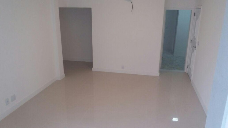 Imagem Apartamento com 3 Quartos à Venda, 120 m² em Copacabana - Rio De Janeiro