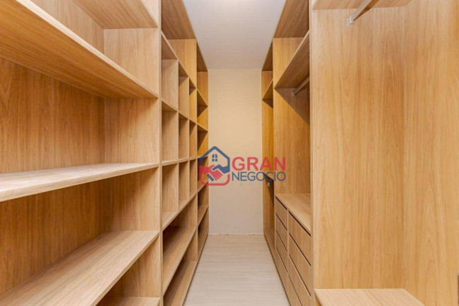 Imagem Sobrado com 3 Quartos para Alugar, 191 m² em Santa Felicidade - Curitiba