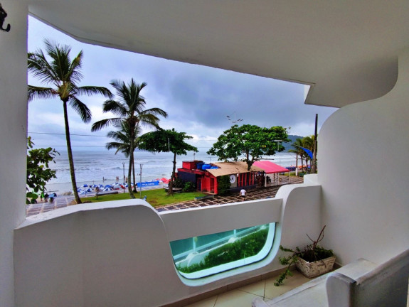 Imagem Apartamento com 2 Quartos à Venda, 68 m² em Tombo - Guarujá