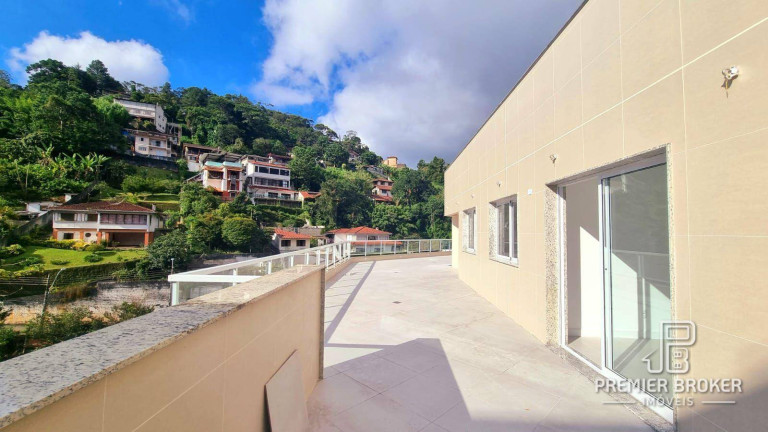 Imagem Cobertura com 3 Quartos à Venda, 190 m² em Agriões - Teresópolis