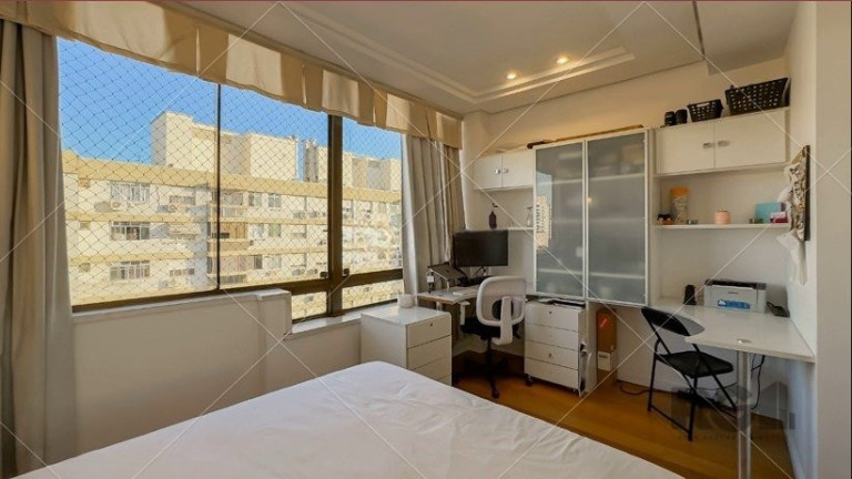 Imagem Cobertura com 3 Quartos à Venda, 301 m² em Farroupilha - Porto Alegre