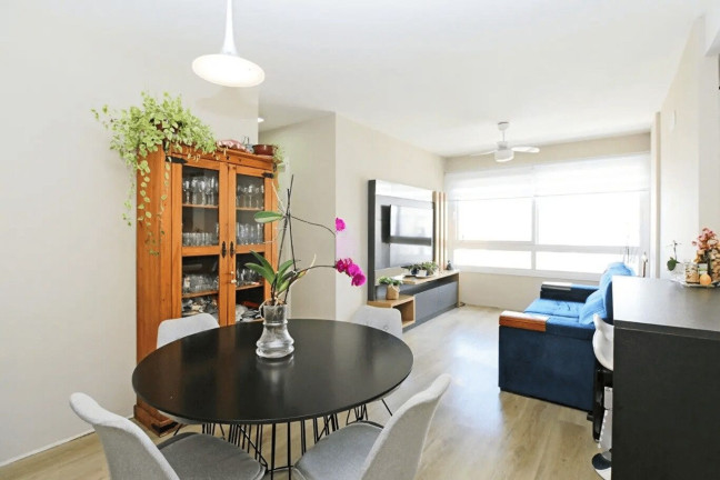 Imagem Apartamento com 2 Quartos à Venda, 65 m² em São Sebastião - Porto Alegre Imagem Apartamento com 2 Quartos à Venda, 65 m² em São Sebastião - Porto Alegre