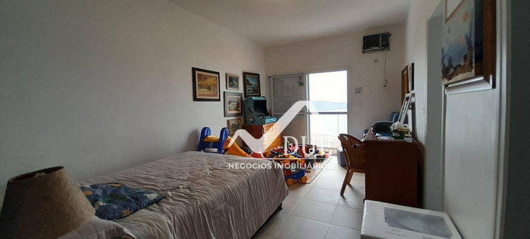 Imagem Casa com 4 Quartos à Venda, 516 m² em Marapé - Santos Imagem Casa com 4 Quartos à Venda, 516 m² em Marapé - Santos