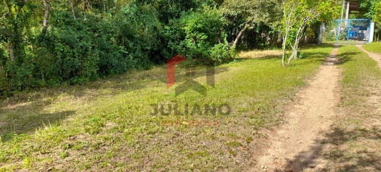Imagem Imóvel com 3 Quartos à Venda, 2.460 m² em Restinga - Porto Alegre