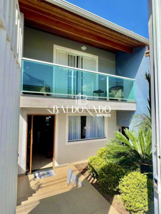 Casa com 3 Quartos à Venda, 200 m² em Centro - Extrema