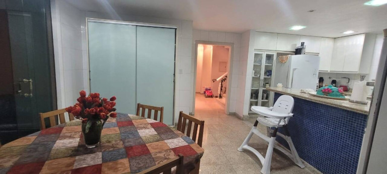 Imagem Casa com 4 Quartos à Venda,  em Parque Verde - Belém