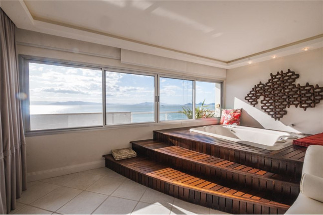 Imagem Imóvel com 3 Quartos à Venda,  em Centro - Florianópolis