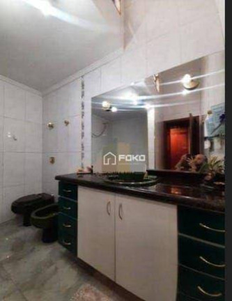 Imagem Sobrado com 5 Quartos à Venda ou Locação, 500 m² em Vila Galvão - Guarulhos Imagem Sobrado com 5 Quartos à Venda ou Locação, 500 m² em Vila Galvão - Guarulhos