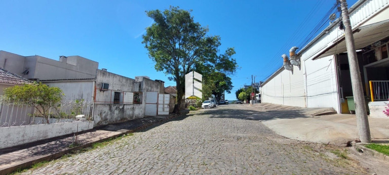 Imagem Casa com 2 Quartos à Venda, 326 m² em Menino Jesus - Santa Maria Imagem Casa com 2 Quartos à Venda, 326 m² em Menino Jesus - Santa Maria