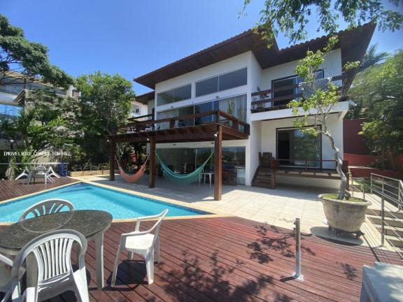 Imagem Casa com 6 Quartos à Venda, 500 m² em Ferradura - Armação Dos Búzios Imagem Casa com 6 Quartos à Venda, 500 m² em Ferradura - Armação Dos Búzios
