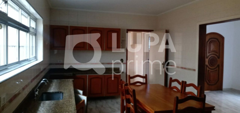 Imagem Casa com 4 Quartos à Venda, 220 m² em Jardim Guanca - São Paulo Imagem Casa com 4 Quartos à Venda, 220 m² em Jardim Guanca - São Paulo