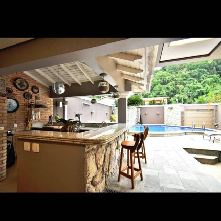 Casa com 6 Quartos à Venda, 432 m² em Guaiúba - Guarujá
