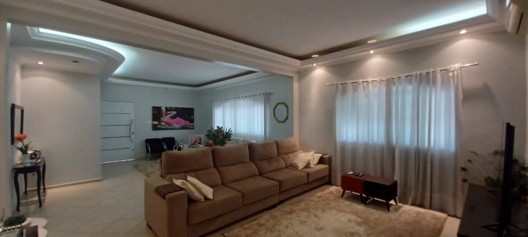 Imagem Casa com 4 Quartos à Venda, 1.800 m² em Centro - Cedral