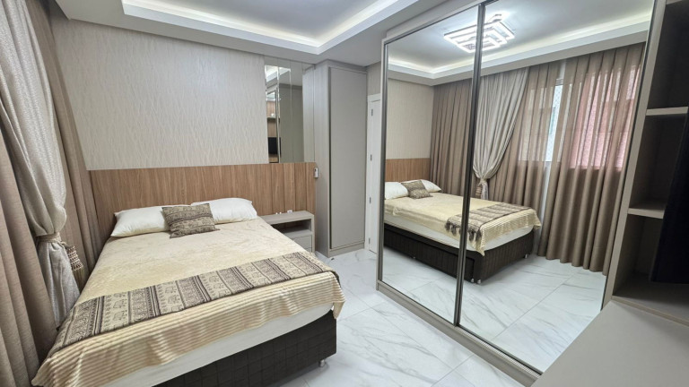 Foto do imóvel Apartamento com 4 Quartos à Venda, 162 m² em Meia Praia - Itapema