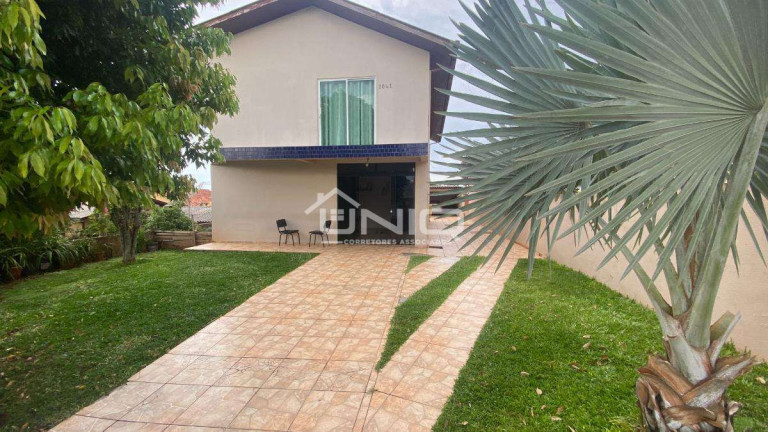 Imagem Casa com 4 Quartos à Venda, 272 m² em Fraron - Pato Branco Imagem Casa com 4 Quartos à Venda, 272 m² em Fraron - Pato Branco