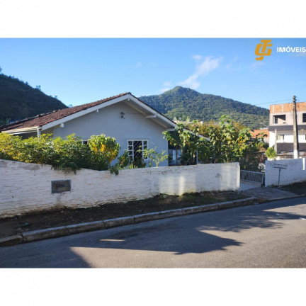 Imagem Casa com 4 Quartos à Venda, 443 m² em Monte Alegre - Camboriú Imagem Casa com 4 Quartos à Venda, 443 m² em Monte Alegre - Camboriú