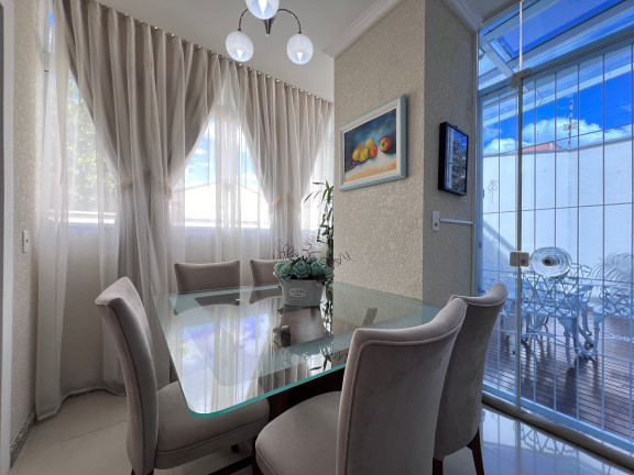 Imagem Casa com 3 Quartos à Venda, 130 m² em Glória - Joinville Imagem Casa com 3 Quartos à Venda, 130 m² em Glória - Joinville