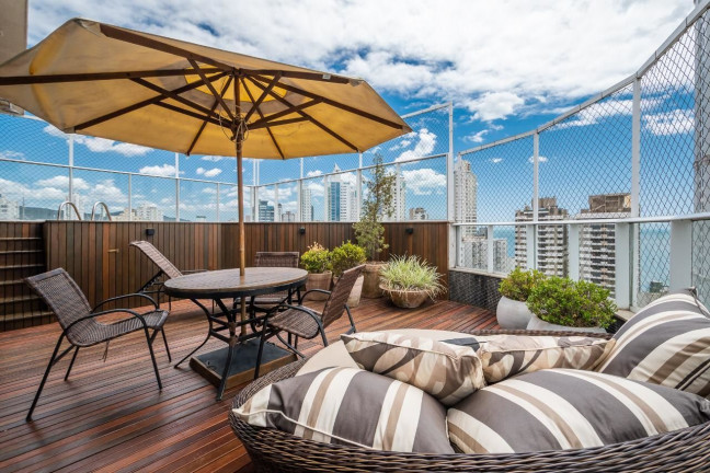Cobertura à Venda, 253 m² em Centro - Balneário Camboriú