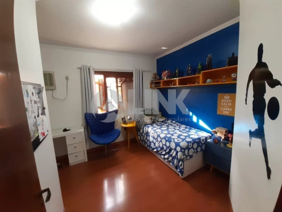 Imagem Casa com 3 Quartos à Venda, 226 m² em Jardim Itu - Porto Alegre Imagem Casa com 3 Quartos à Venda, 226 m² em Jardim Itu - Porto Alegre