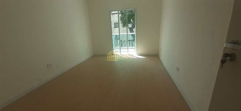 Imagem Casa com 3 Quartos à Venda, 250 m² em Vila Monumento - São Paulo
