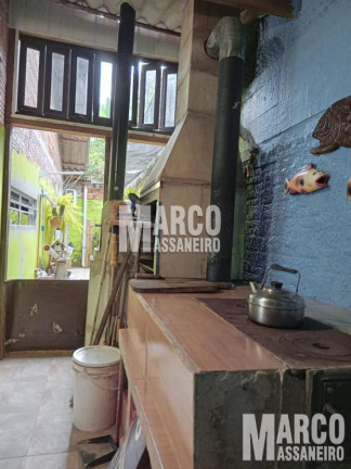 Imagem Casa com 6 Quartos à Venda, 360 m² em João Costa - Joinville Imagem Casa com 6 Quartos à Venda, 360 m² em João Costa - Joinville
