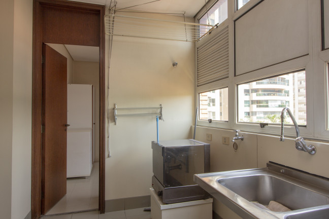 Imagem Apartamento com 3 Quartos à Venda, 210 m² em Itaim Bibi - São Paulo