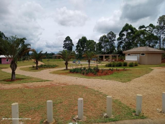 Imagem Casa à Venda, em Jardim Vitoria - Cotia Imagem Casa à Venda, em Jardim Vitoria - Cotia