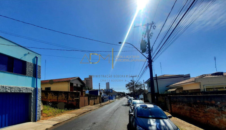 Imagem Terreno à Venda, 324 m² em Centro - Botucatu