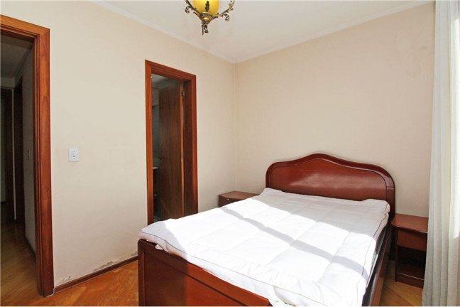 Imagem Imóvel com 3 Quartos à Venda,  em Petrópolis - Porto Alegre
