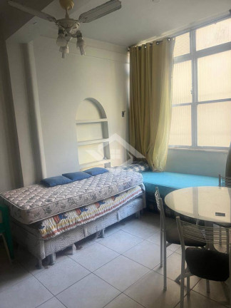 Imagem Apartamento com 2 Quartos à Venda, 80 m² em Copacabana - Rio De Janeiro