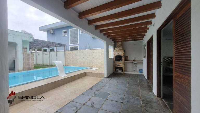 Imagem Casa com 5 Quartos à Venda, 210 m² em Solemar - Praia Grande Imagem Casa com 5 Quartos à Venda, 210 m² em Solemar - Praia Grande