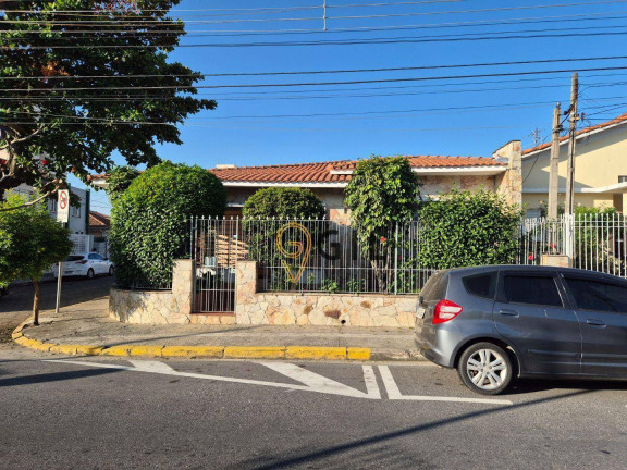 Casa com 3 Quartos para Alugar, 200 m² em Centro - Jacareí