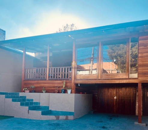 Casa com 3 Quartos à Venda, 200 m² em Atuba - Curitiba