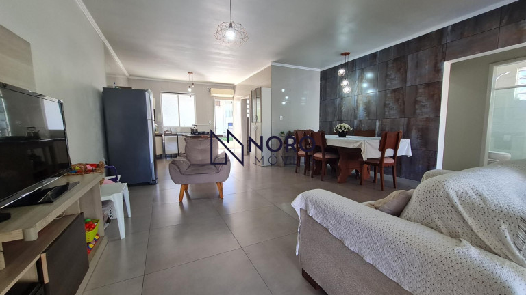 Imagem Casa com 4 Quartos à Venda, 236 m² em Nossa Senhora Do Perpétuo Socorro - Santa Maria Imagem Casa com 4 Quartos à Venda, 236 m² em Nossa Senhora Do Perpétuo Socorro - Santa Maria
