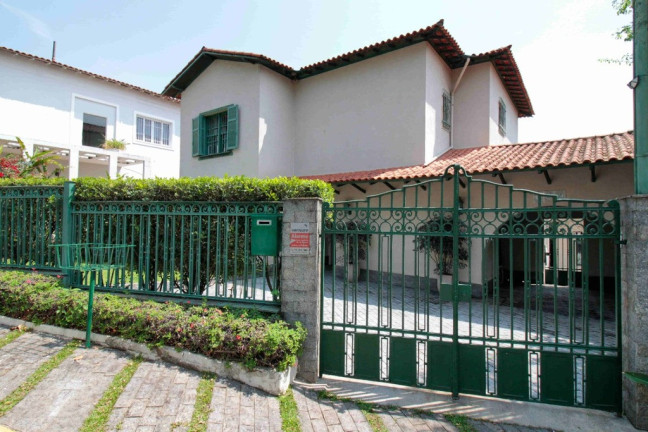 Imagem Casa com 3 Quartos à Venda,  em Pacaembu - São Paulo