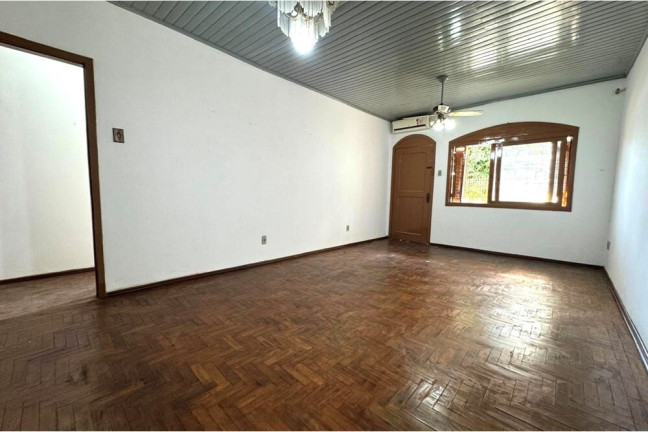 Imagem Casa com 3 Quartos à Venda, 192 m² em Sarandi - Porto Alegre