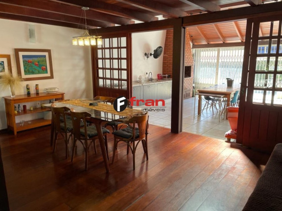 Imagem Casa com 4 Quartos à Venda, 354 m² em Santa Mônica - Florianópolis Imagem Casa com 4 Quartos à Venda, 354 m² em Santa Mônica - Florianópolis