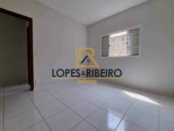 Imagem Casa com 2 Quartos à Venda, 250 m² em Jardim Itamarati - Botucatu